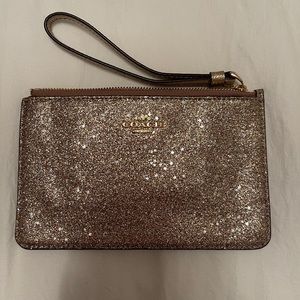 ✨Coach Wristlet/Wallet✨